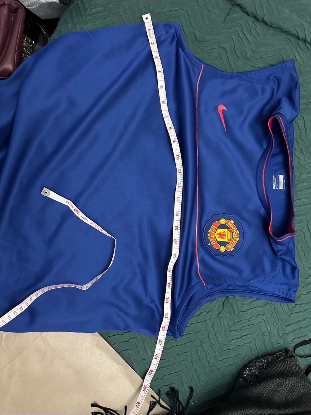 Manchester United Nike Blue Athletic FitDry Jersey with Red Trim - Picture 5 of 5
